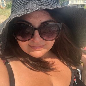 Meet your Posher, Elysse